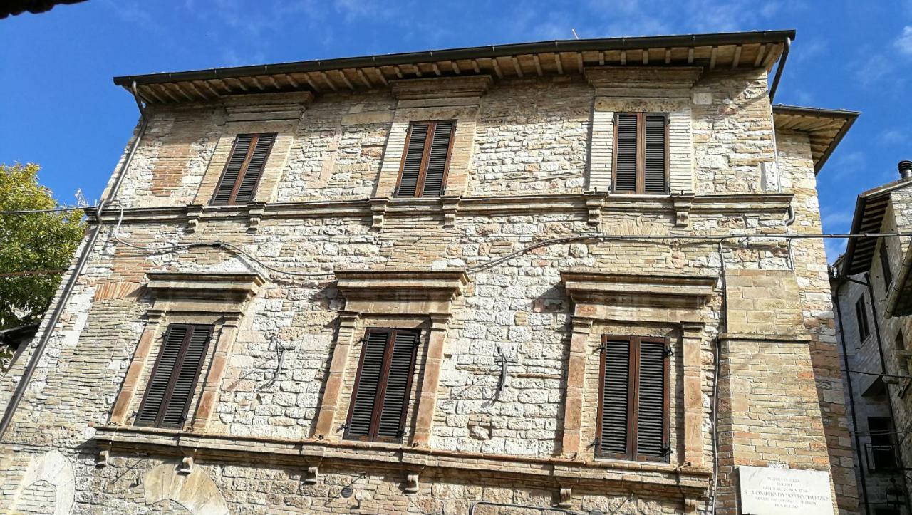 Palazzo Calocci Appartamenti In Assisi Exterior photo