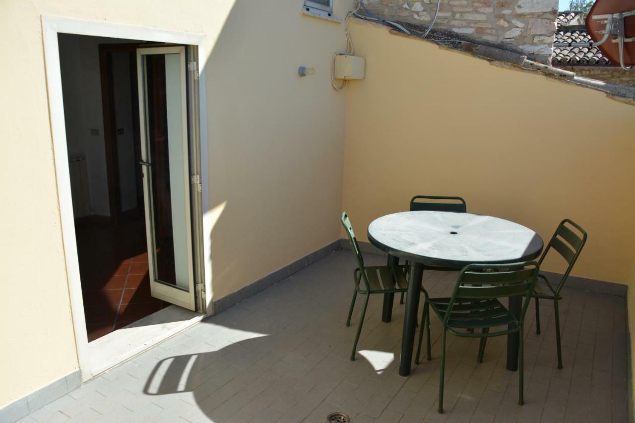 Palazzo Calocci Appartamenti In Assisi Exterior photo